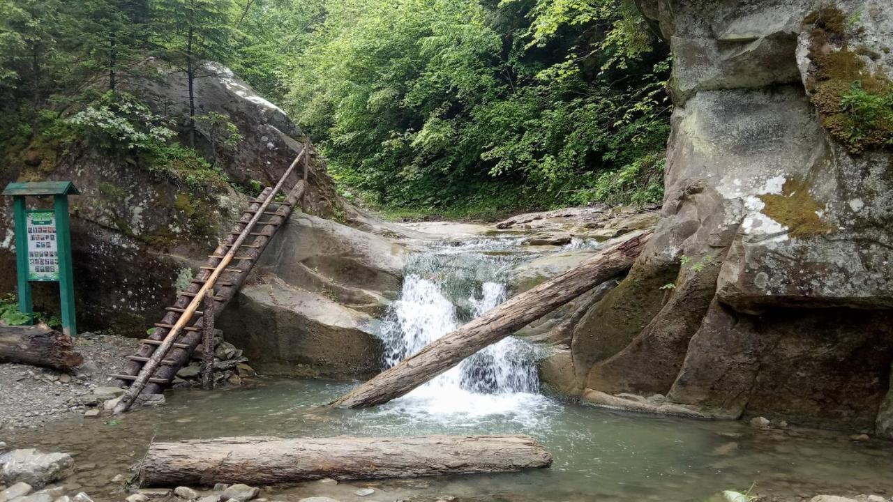 Bat'Kivska Hata Stari Kuty Экстерьер фото